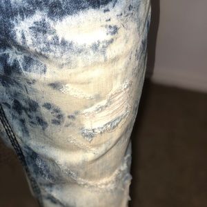 Like New Rock Revival Mens Jeans!